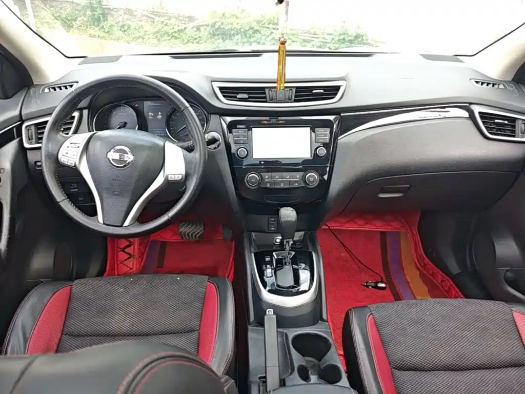 Nissan Qashqai — фото 9