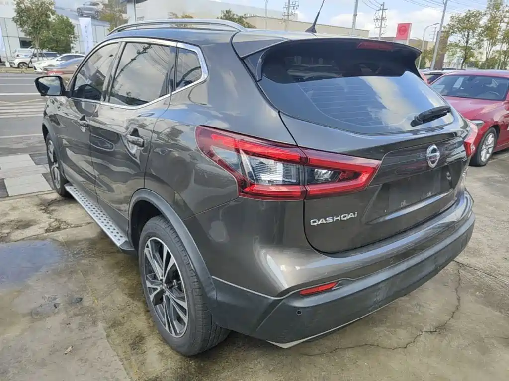 Nissan Qashqai — фото 4