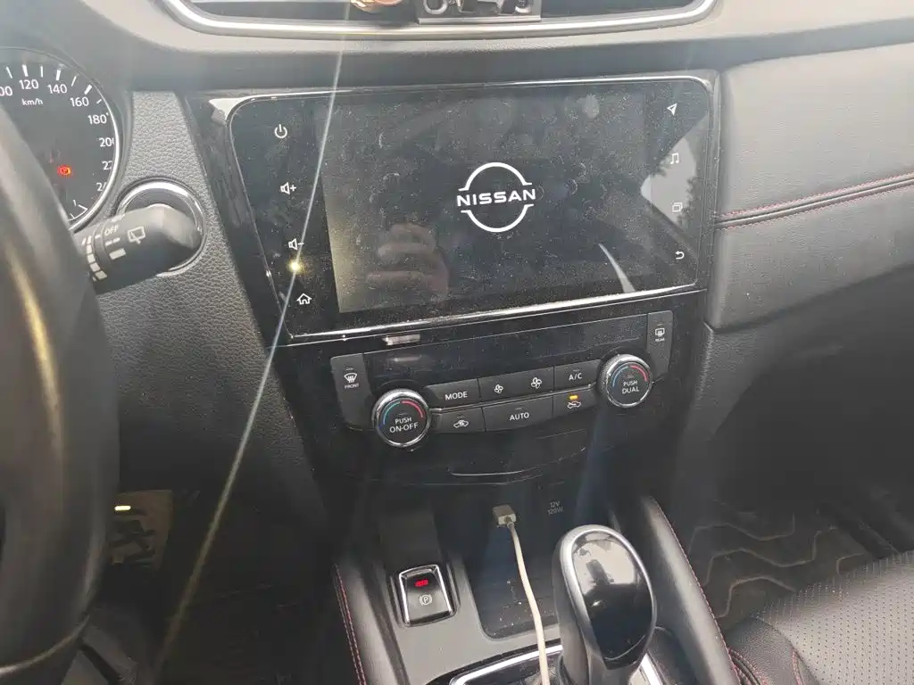 Nissan Qashqai — фото 14