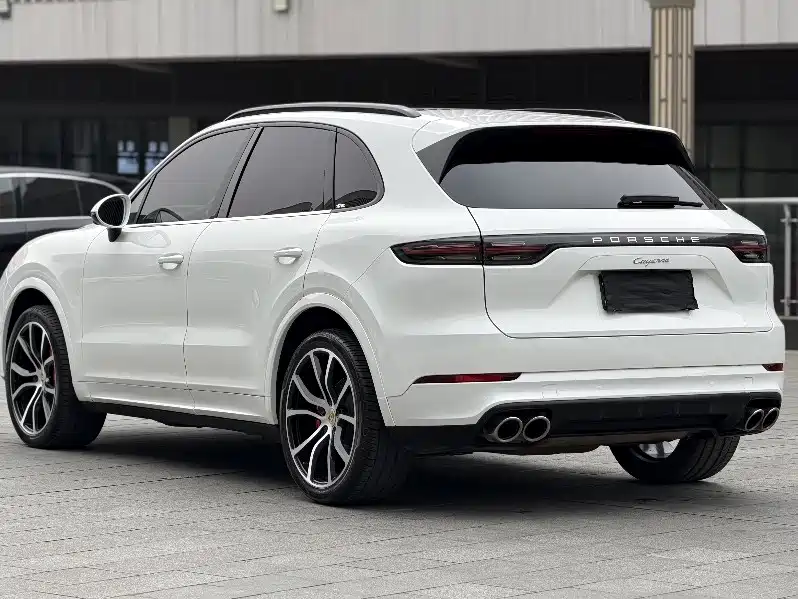 Porsche Cayenne — фото 4