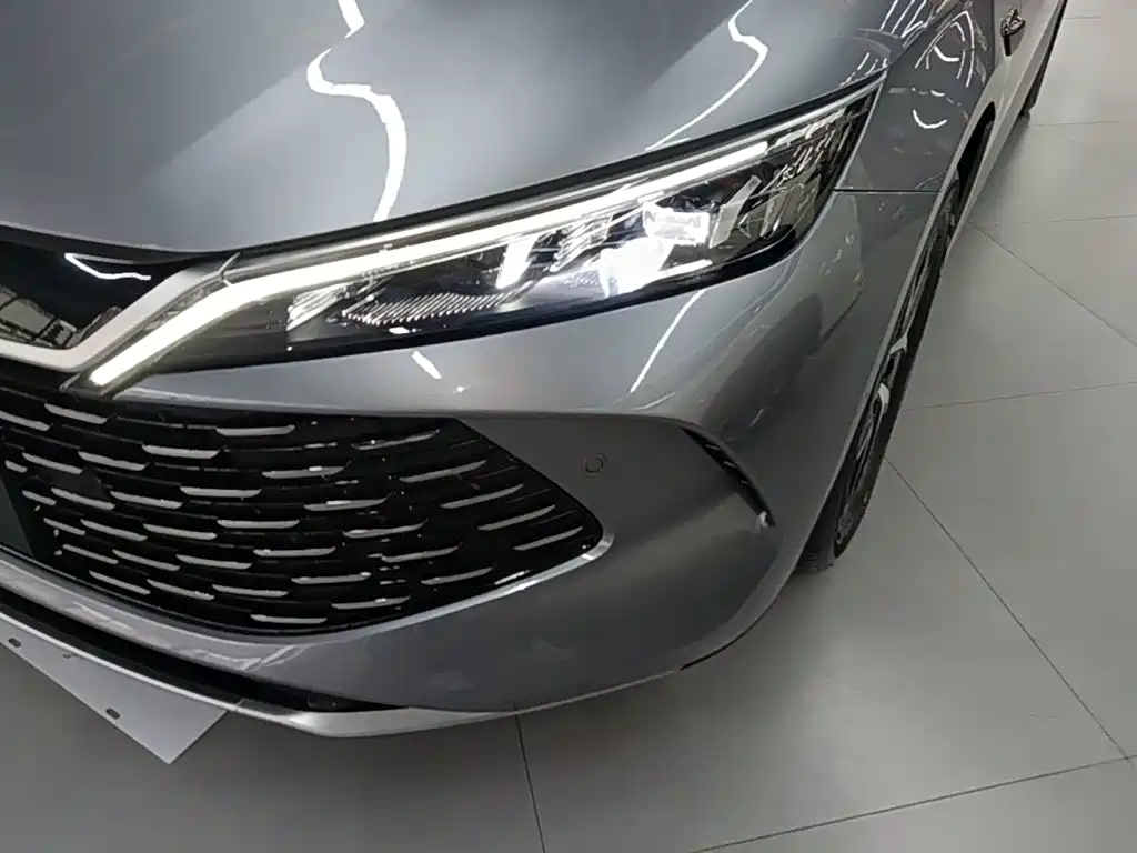 BYD Qin L — фото 24
