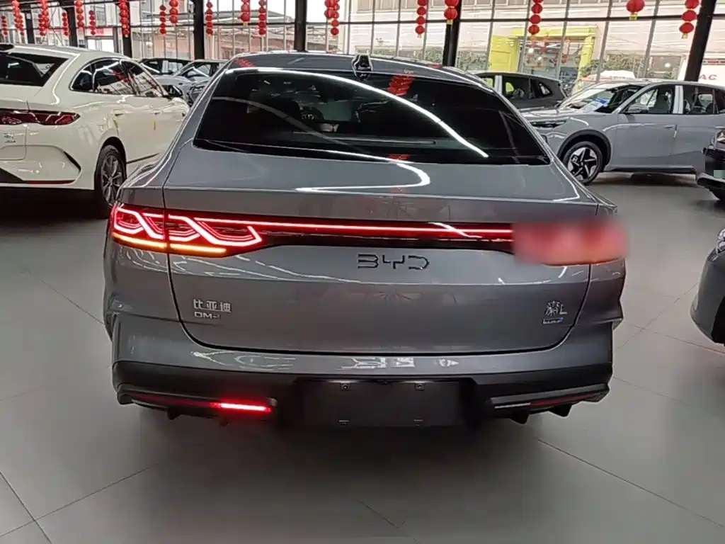 BYD Qin L — фото 6