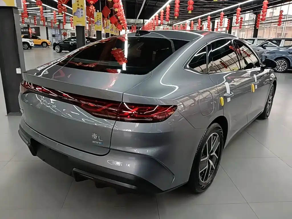 BYD Qin L — фото 7