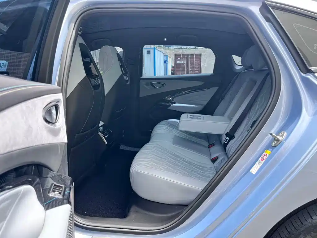 BYD Seal — фото 6
