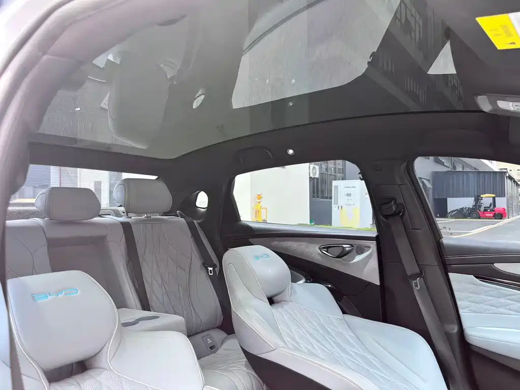 BYD Seal — фото 9