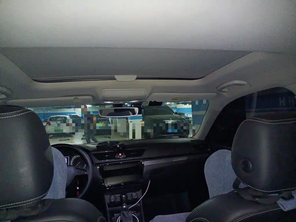 Skoda Superb — фото 19