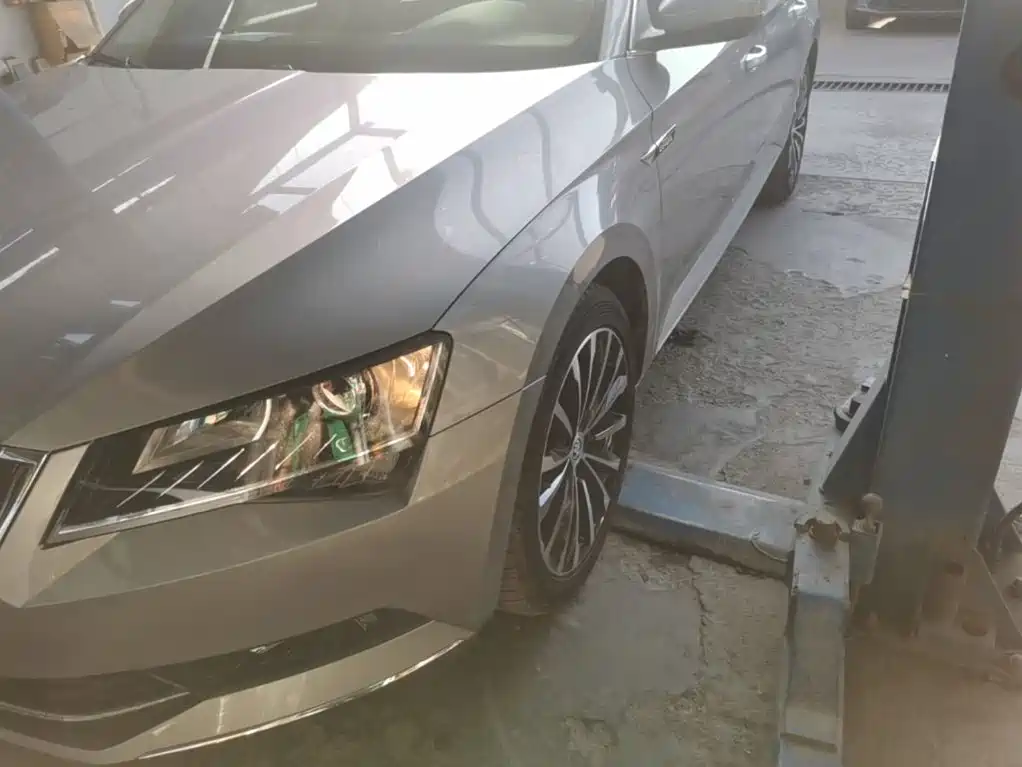 Skoda Superb — фото 23