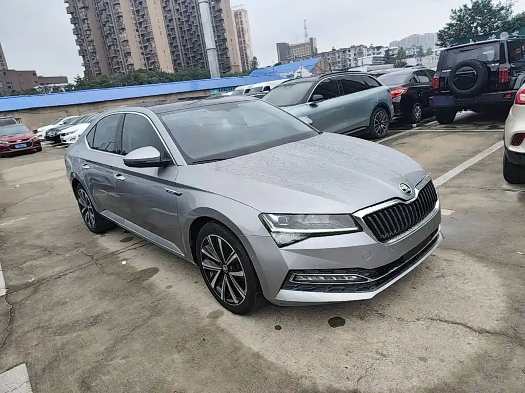 Skoda Superb — фото 3