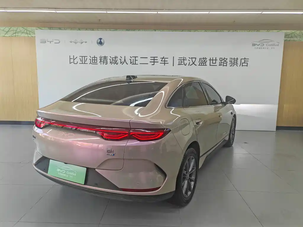 BYD Qin L — фото 5