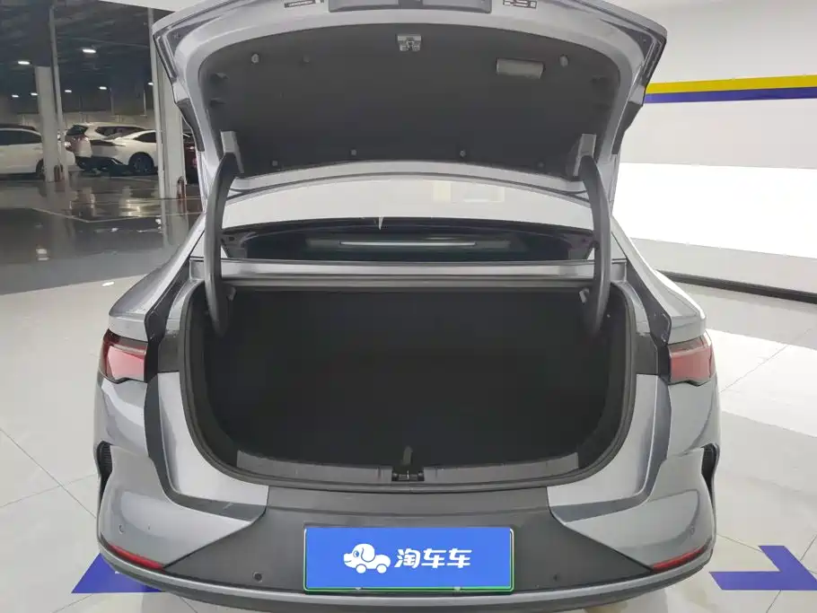 BYD Qin L — фото 4