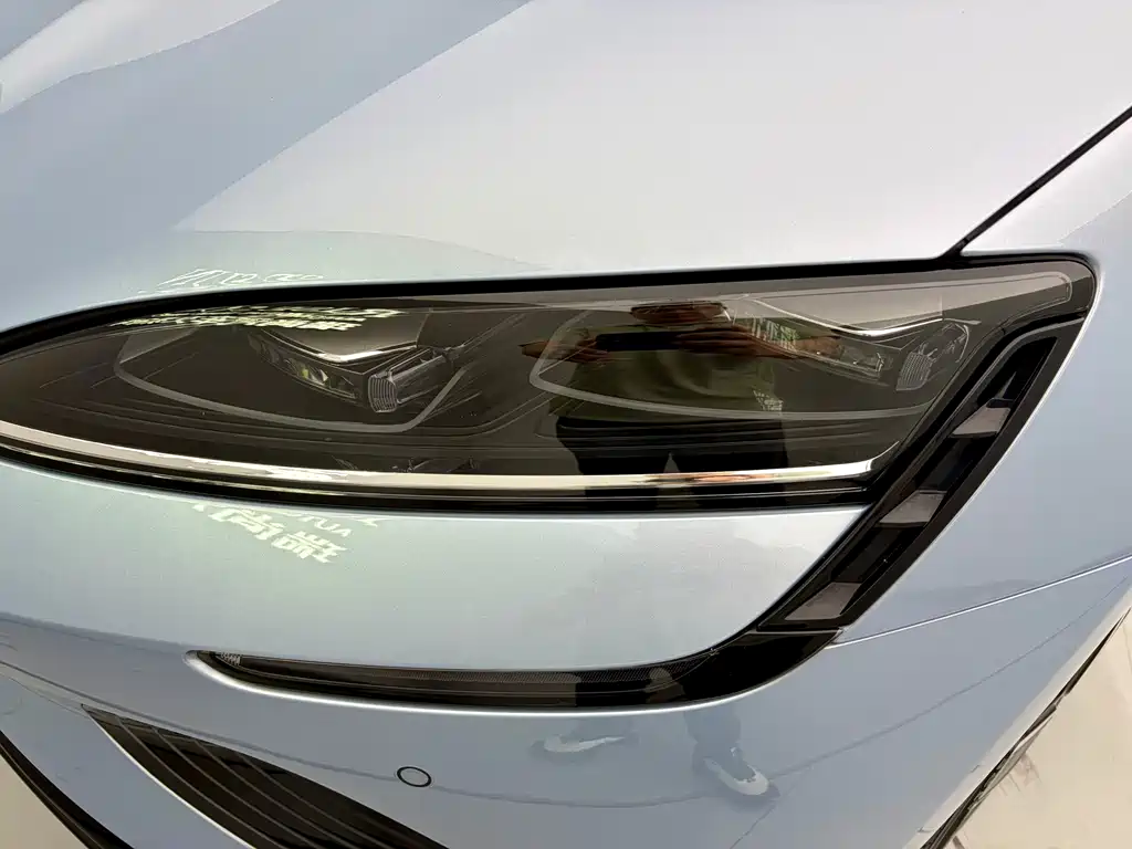 BYD Seal — фото 17