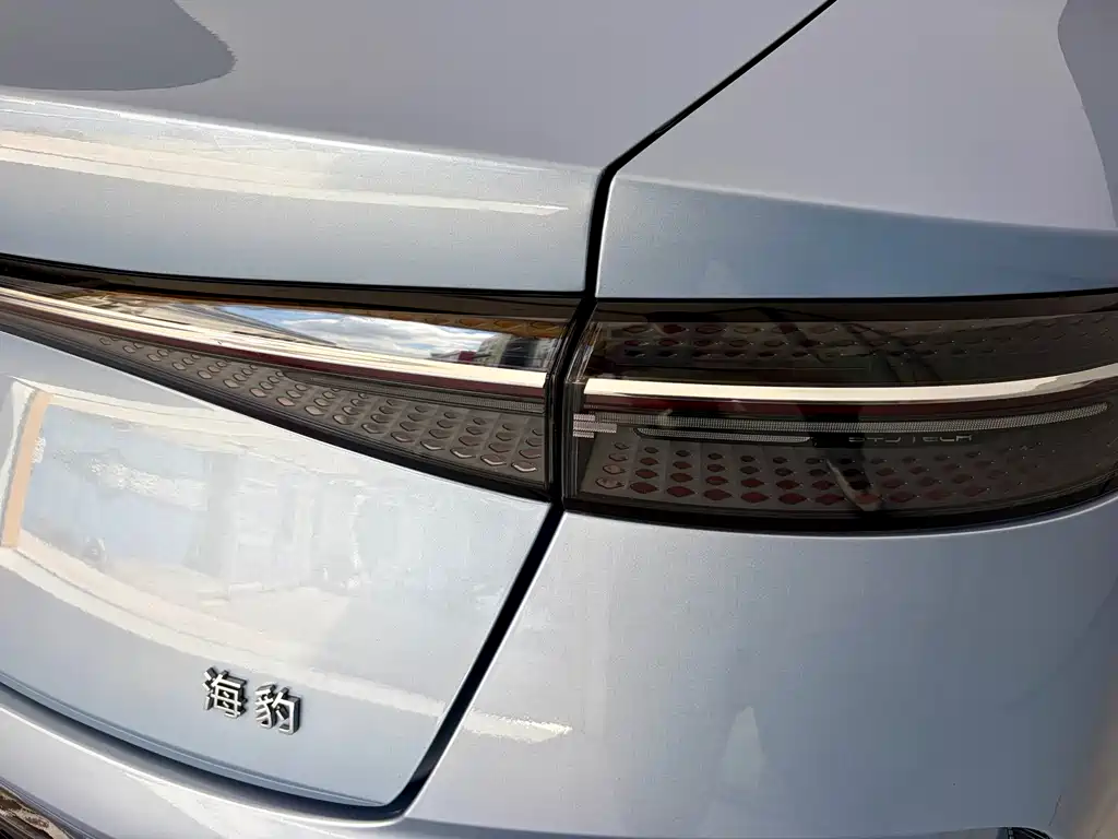 BYD Seal — фото 7