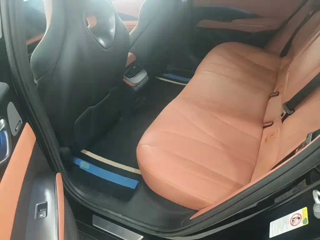 BYD Seal — фото 17