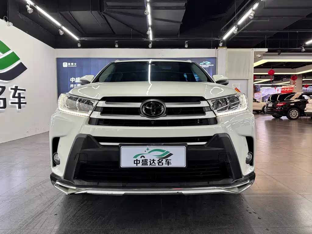 Toyota Highlander — фото 2