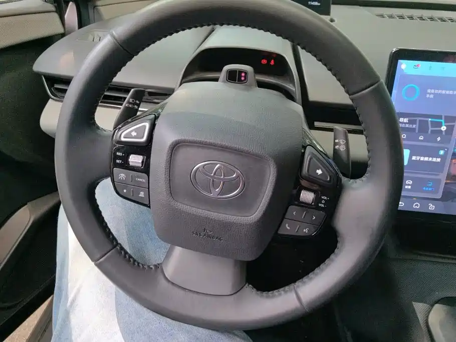 Toyota bZ5 — фото 15
