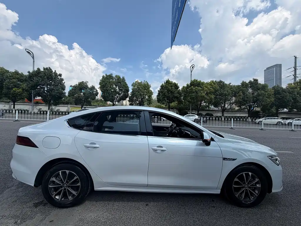 BYD Qin PLUS — фото 3