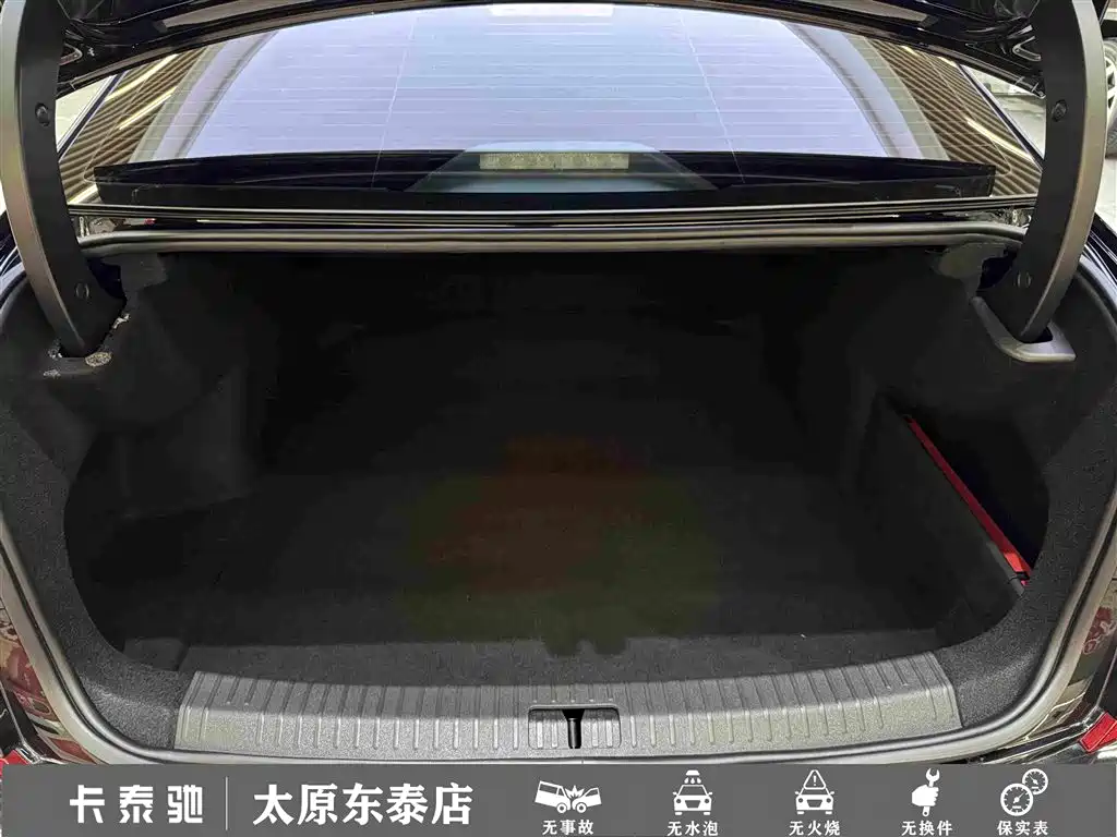 Volkswagen Passat — фото 13