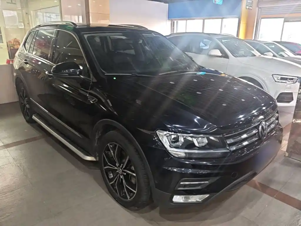 Volkswagen Tiguan L — фото 3