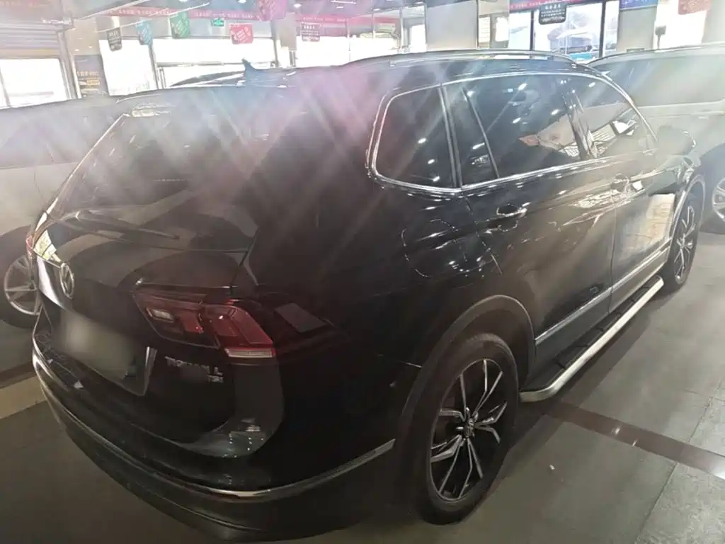Volkswagen Tiguan L — фото 6