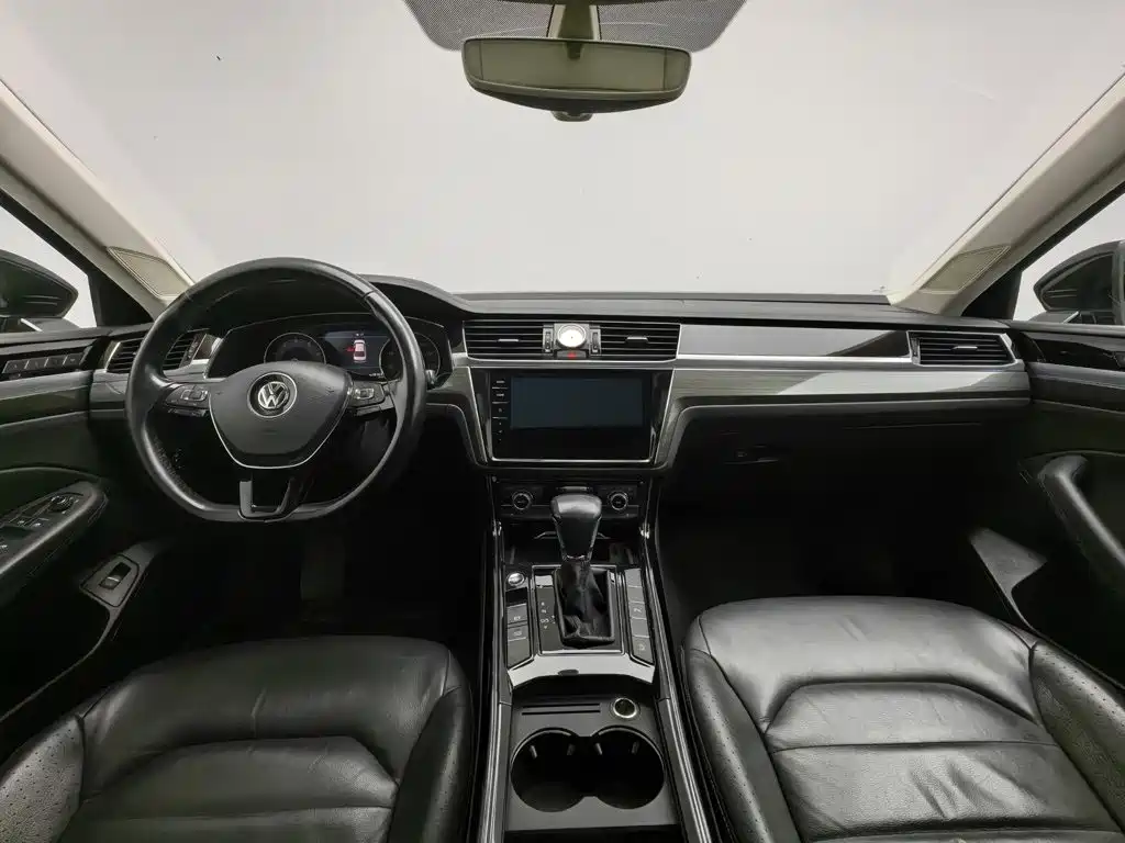 Volkswagen Phideon — фото 5