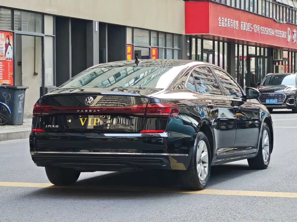 Volkswagen Passat — фото 9