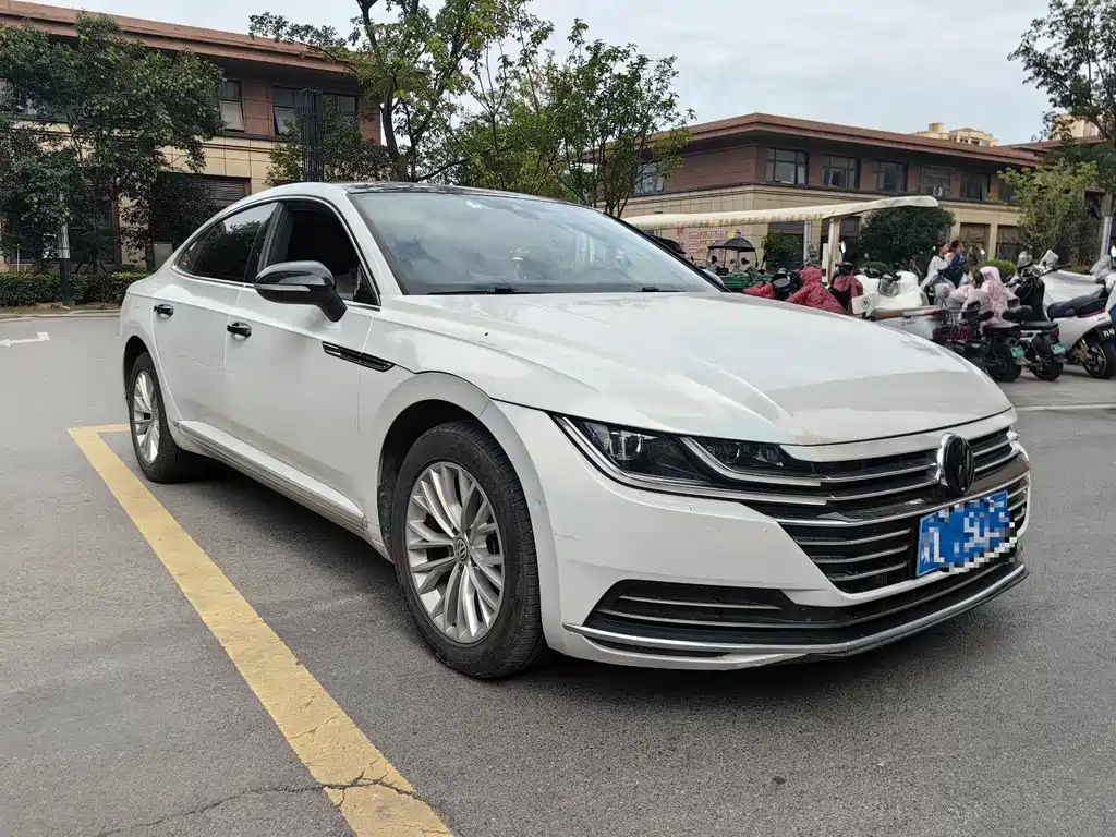 Volkswagen CC — фото 3