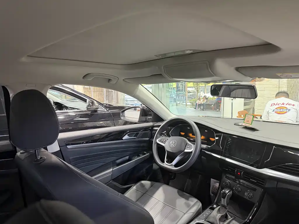 Volkswagen Passat — фото 13