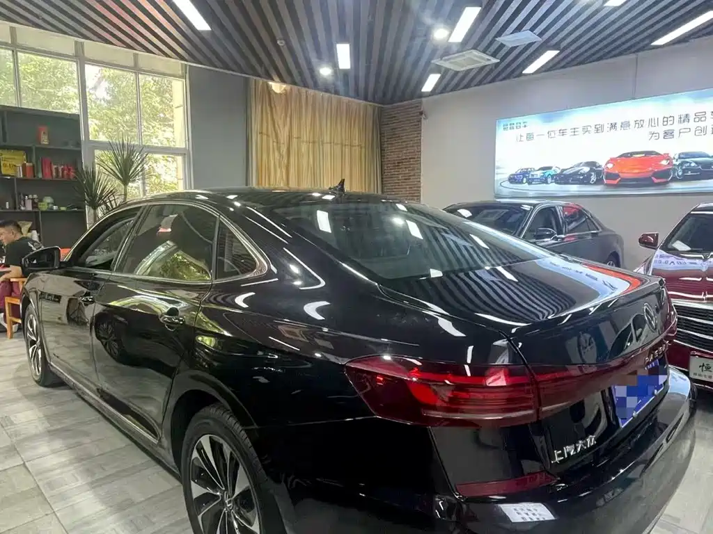 Volkswagen Passat — фото 4