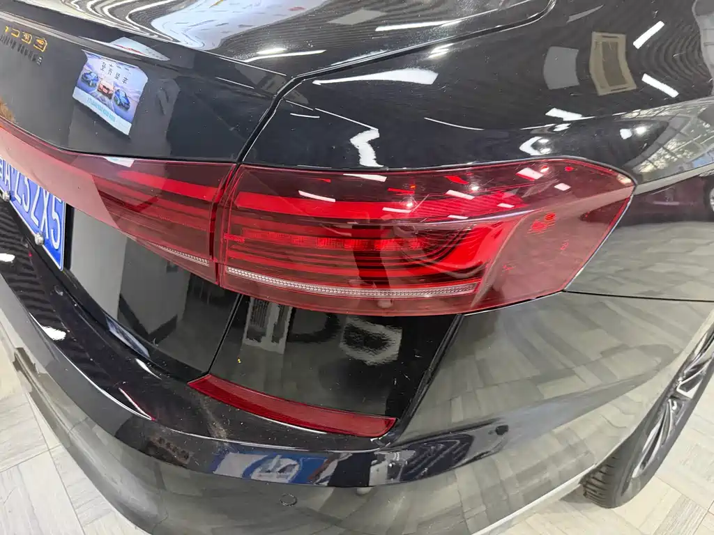 Volkswagen Passat — фото 10