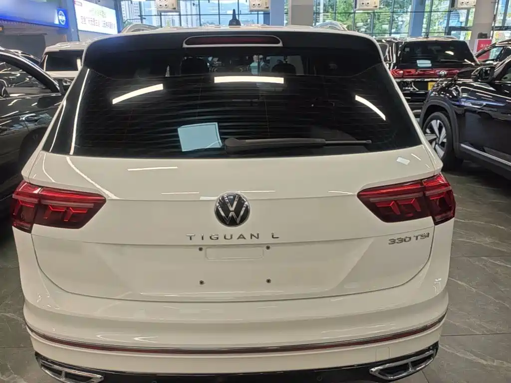 Volkswagen Tiguan L — фото 5