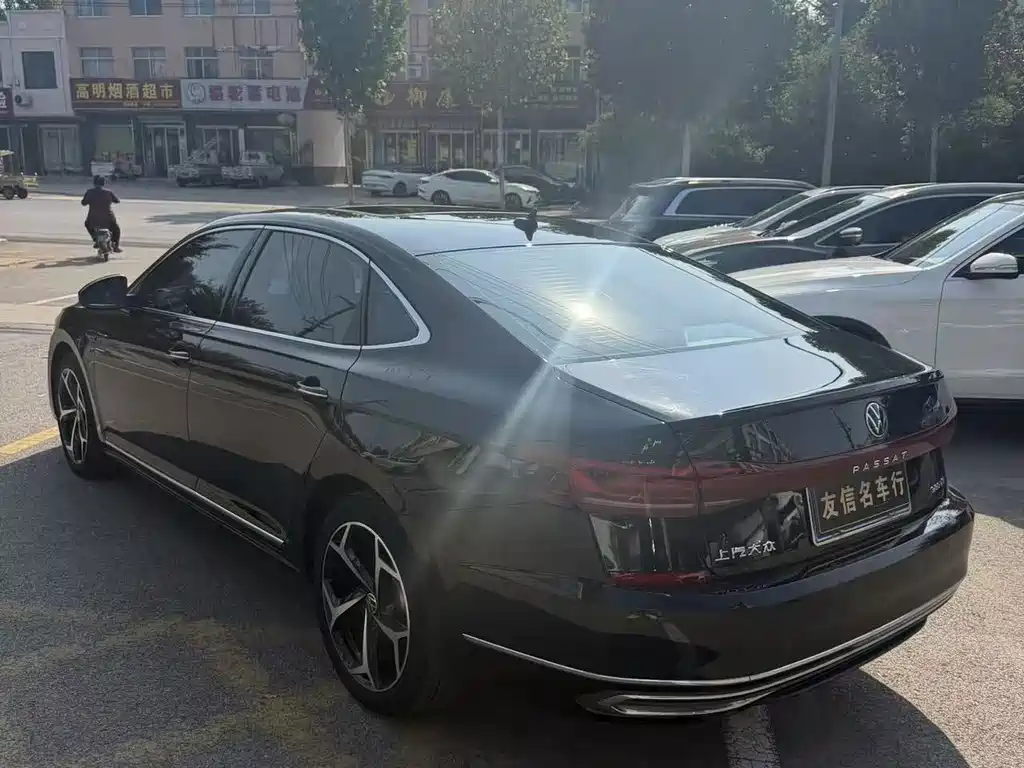 Volkswagen Passat — фото 6