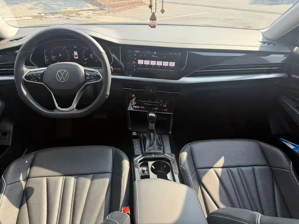 Volkswagen Passat — фото 9