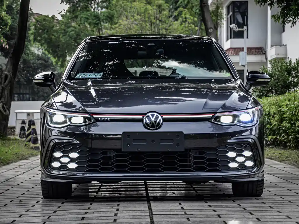 Volkswagen Golf GTI — фото 3