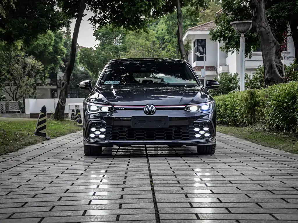 Volkswagen Golf GTI — фото 4