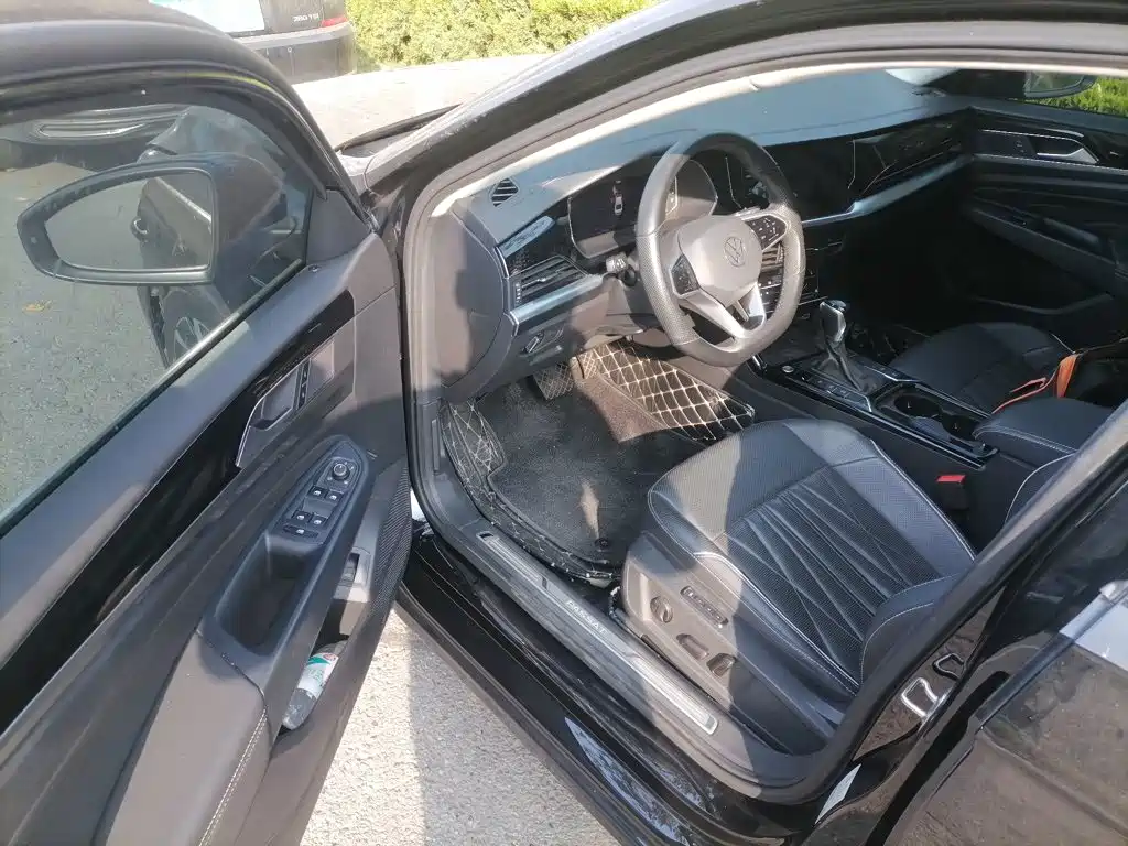 Volkswagen Passat — фото 13