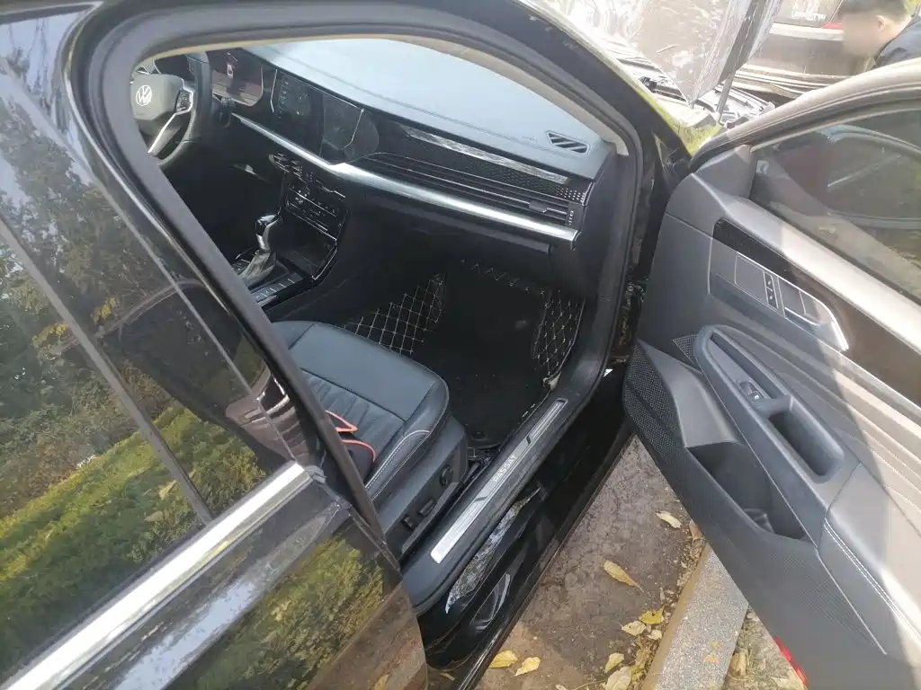 Volkswagen Passat — фото 17