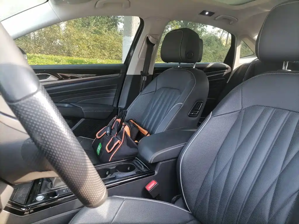 Volkswagen Passat — фото 7