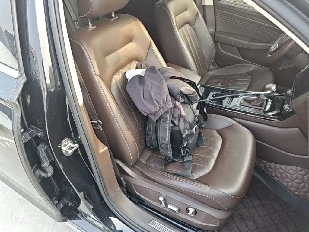 Volkswagen Phideon — фото 24