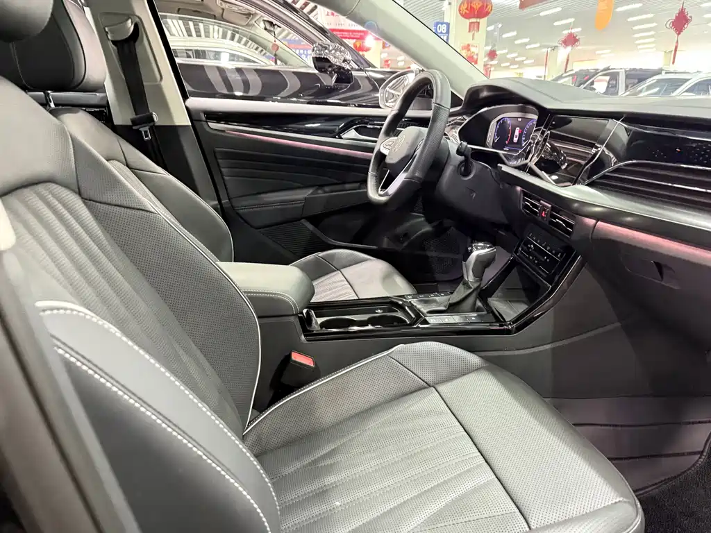 Volkswagen Passat — фото 11