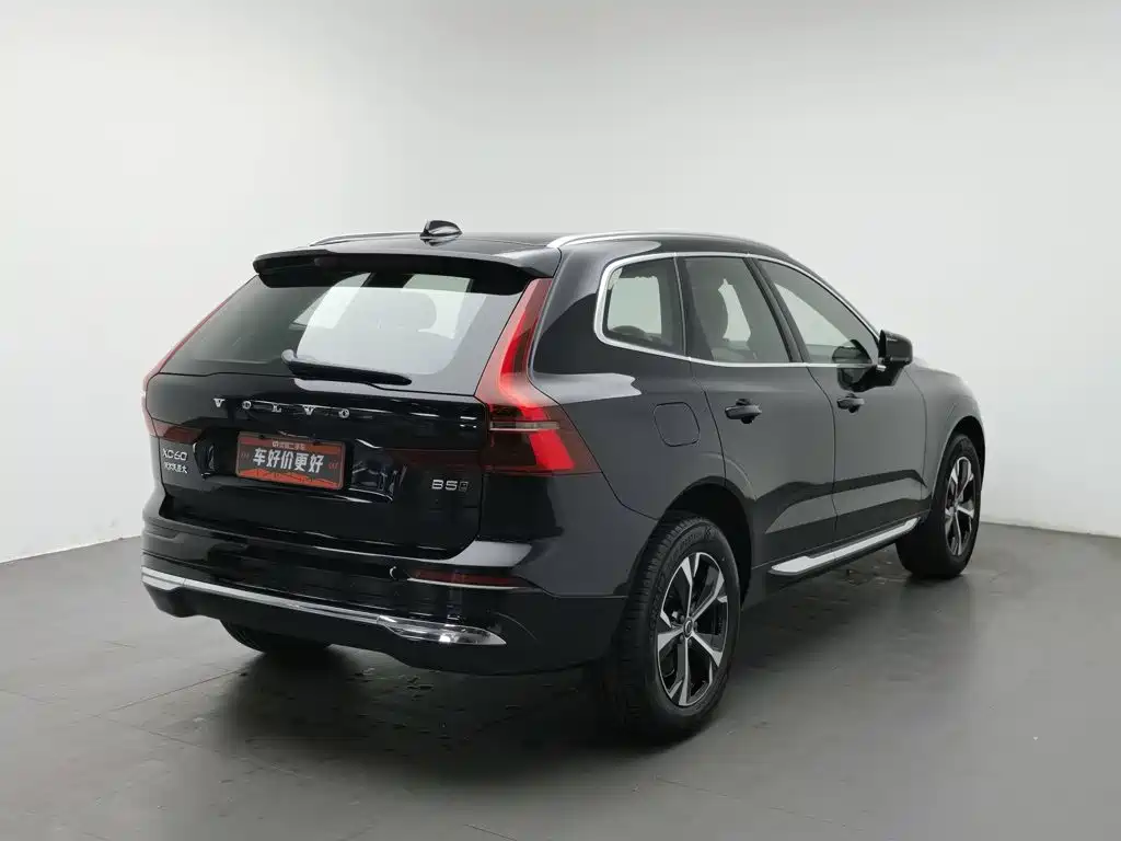 Volvo XC60 — фото 2