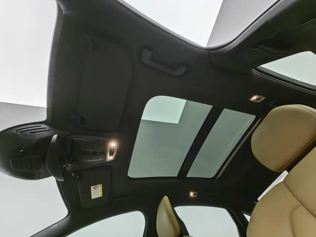 Volvo S90 — фото 14