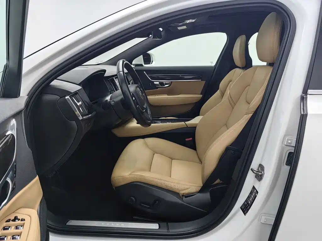 Volvo S90 — фото 10