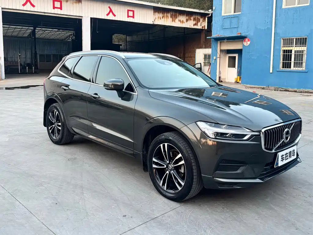 Volvo XC60 — фото 2