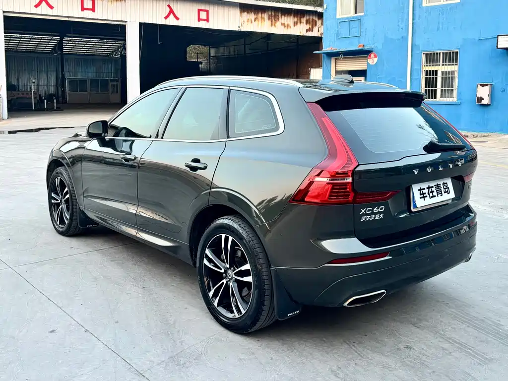 Volvo XC60 — фото 4