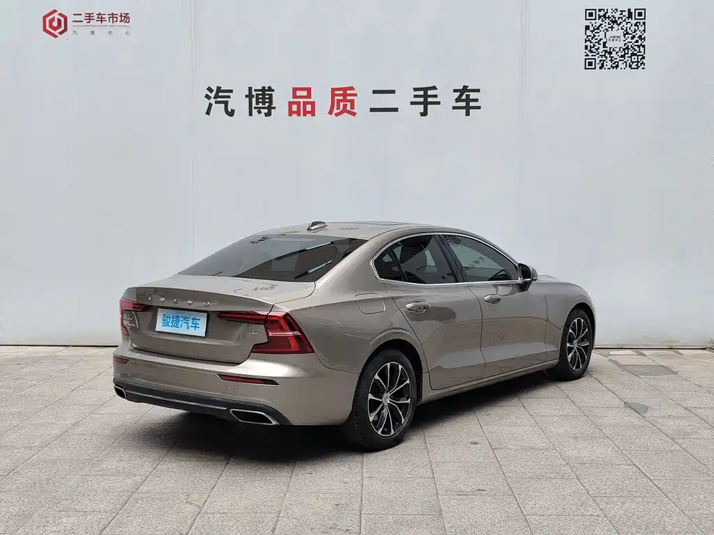 Volvo S60 — фото 4