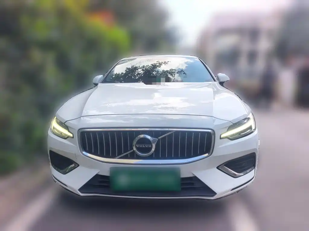 Volvo S60 — фото 2