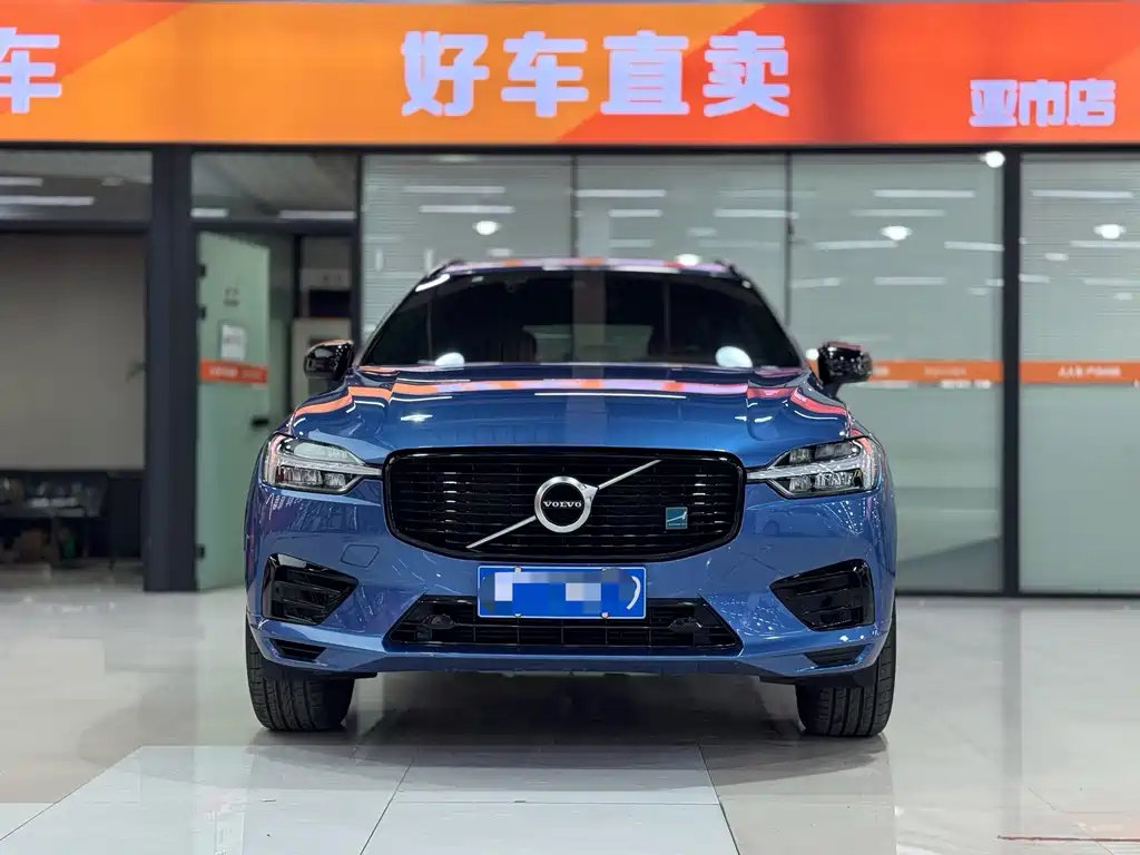 Volvo XC60 — фото 2
