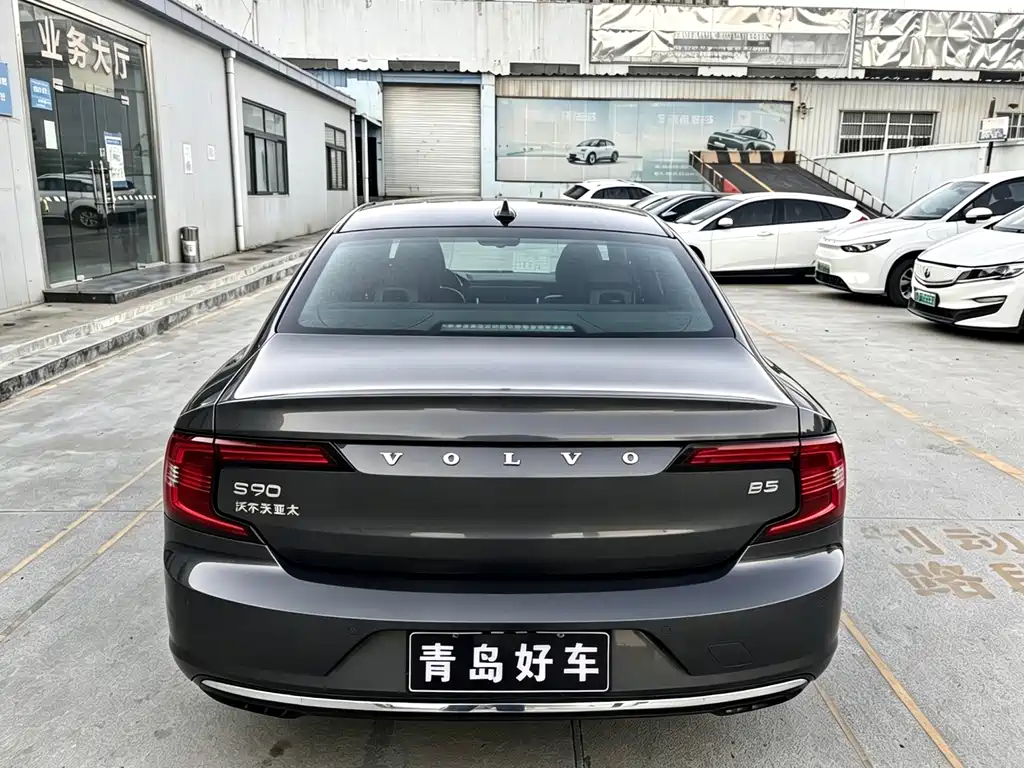Volvo S90 — фото 11