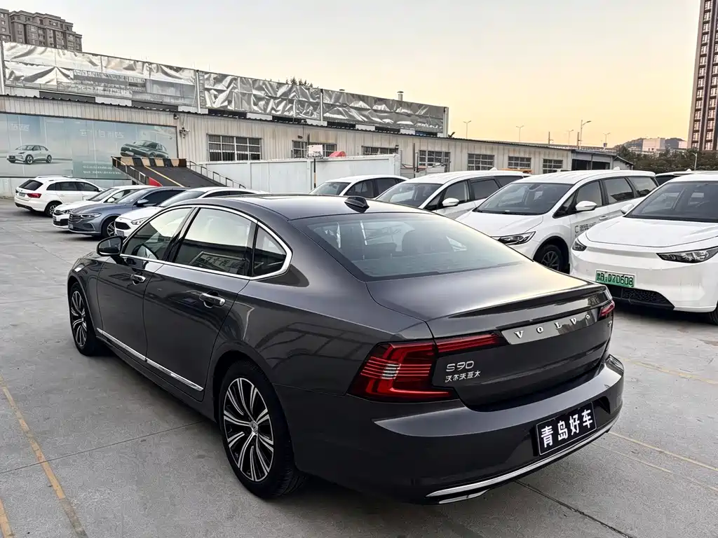 Volvo S90 — фото 10