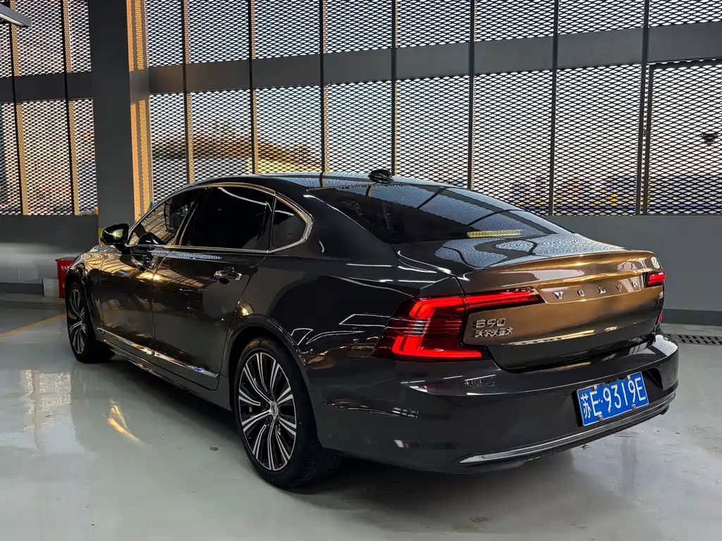 Volvo S90 — фото 11